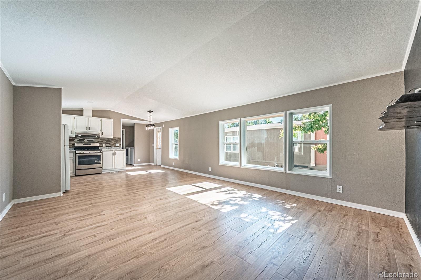 1095 Western Drive Colorado Springs CO 80915