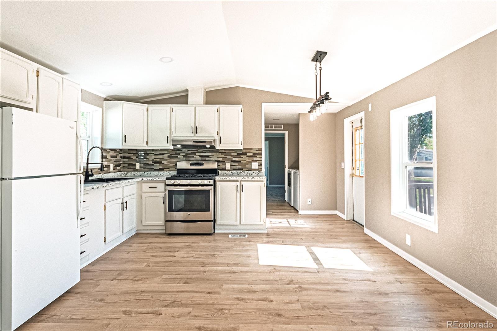 1095 Western Drive Colorado Springs CO 80915