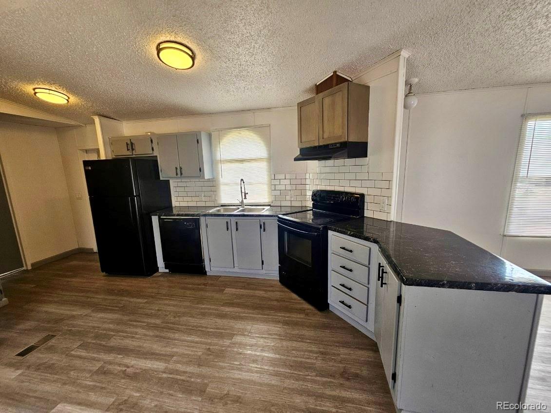 2885 E Midway #452 Boulevard Denver CO 80234
