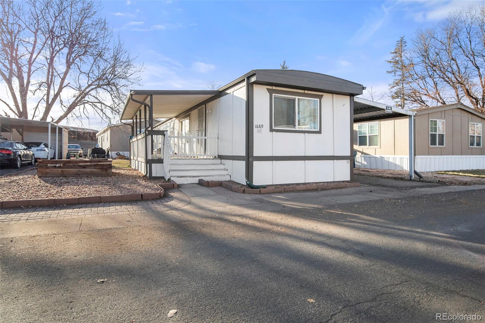 1689 Pagosa Way Aurora CO 80011