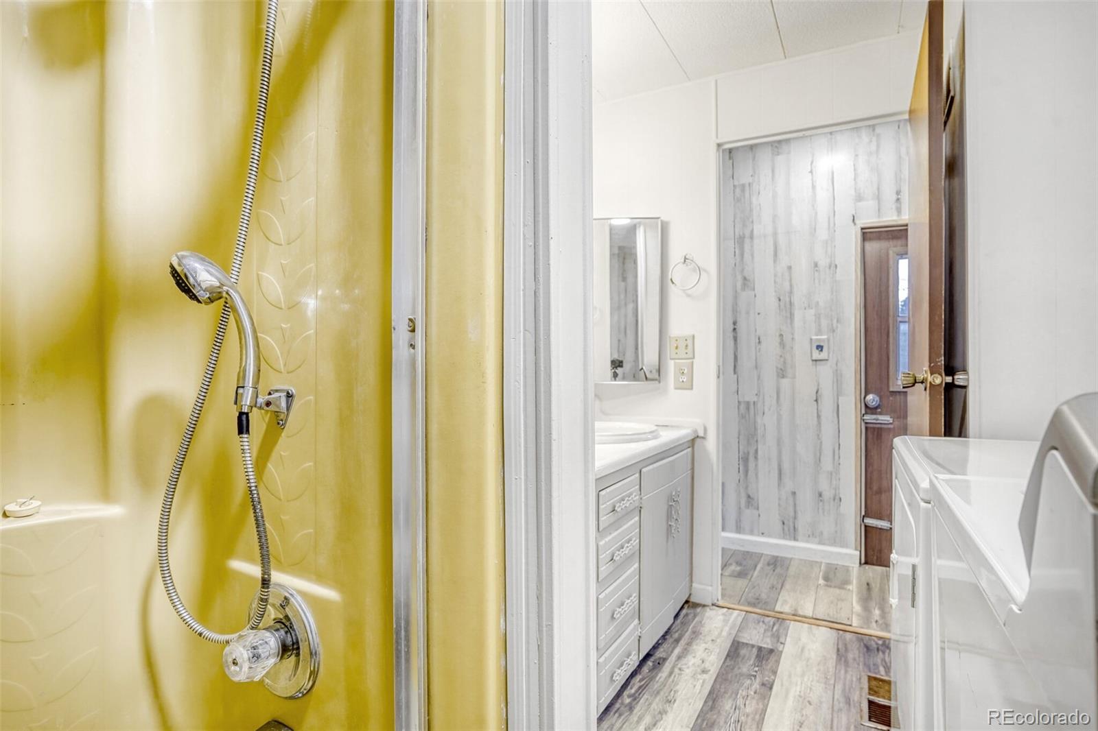 6825 W Mississippi Avenue Lakewood CO 80226
