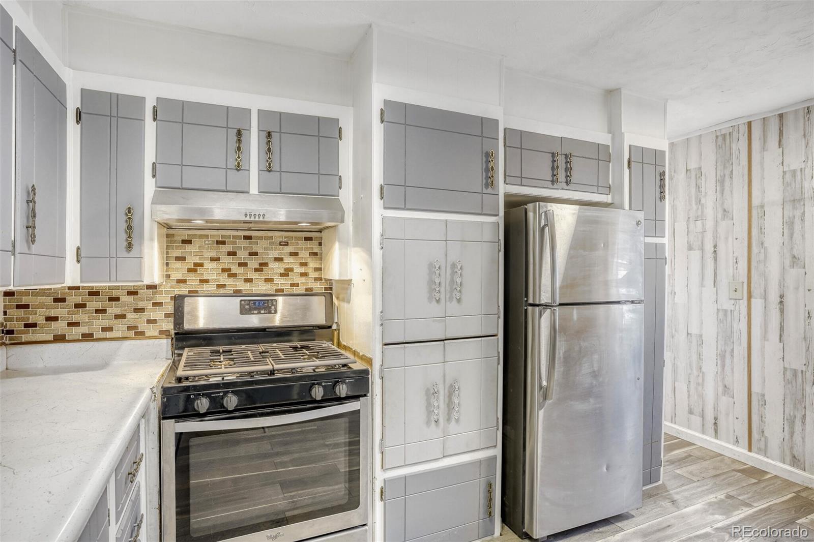 6825 W Mississippi Avenue Lakewood CO 80226