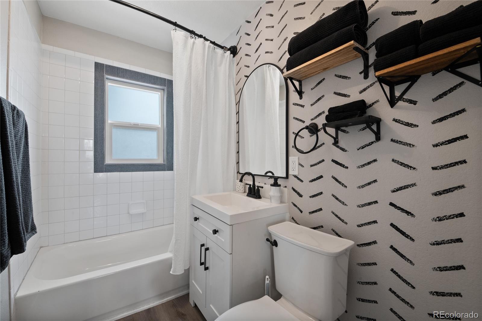 2045 Eaton Street Edgewater CO 80214