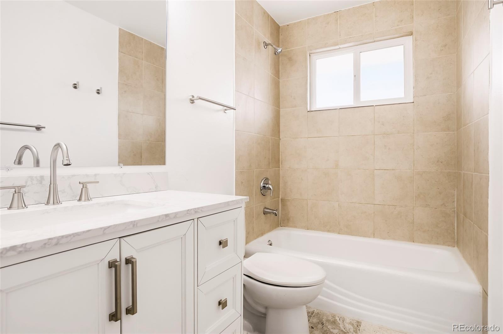 5702 S Pearl Street Littleton CO 80121