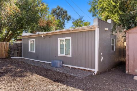 1558 Dallas Street Aurora CO 80010
