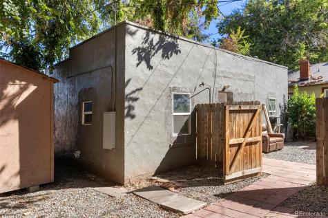 1558 Dallas Street Aurora CO 80010