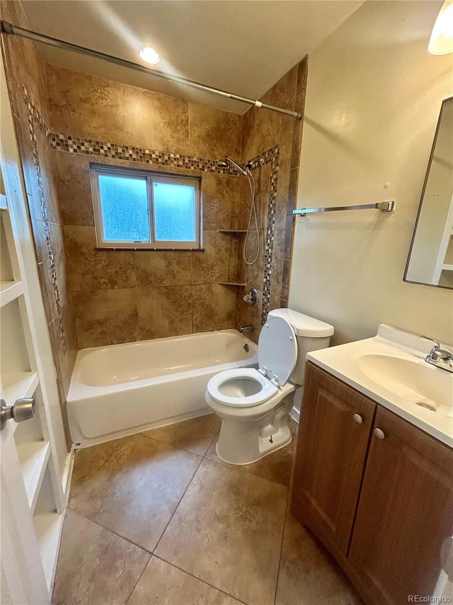 2073 S Acoma Street Denver CO 80223
