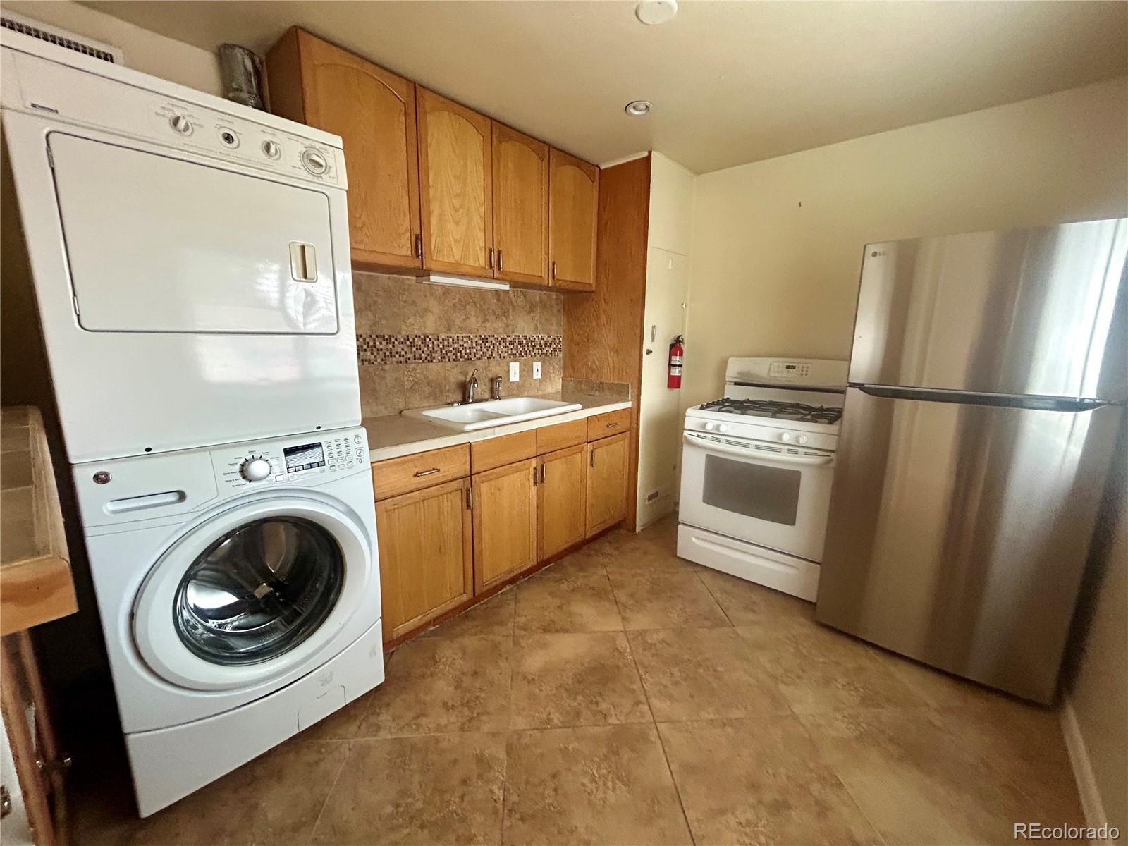 2073 S Acoma Street Denver CO 80223