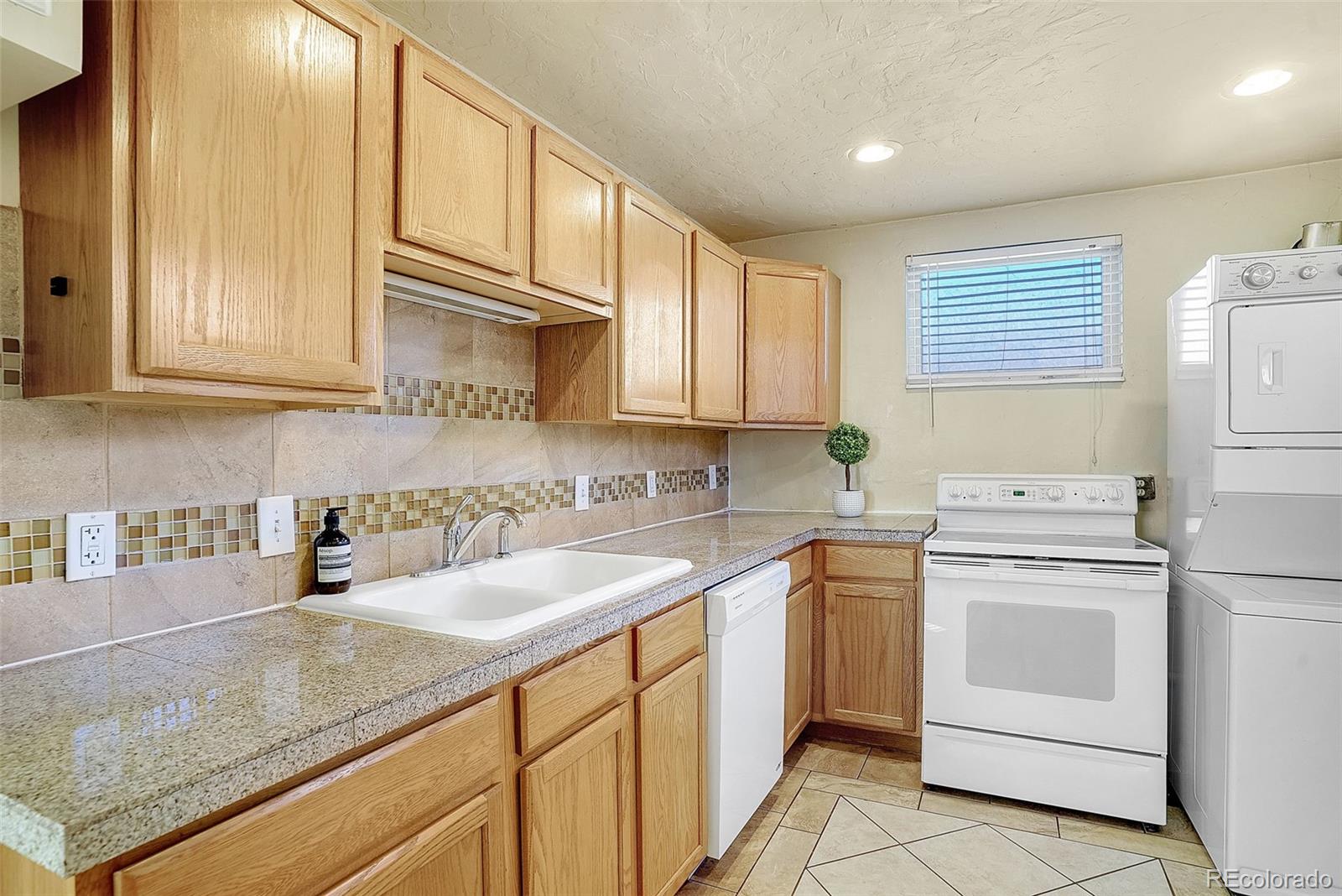 2073 S Acoma Street Denver CO 80223