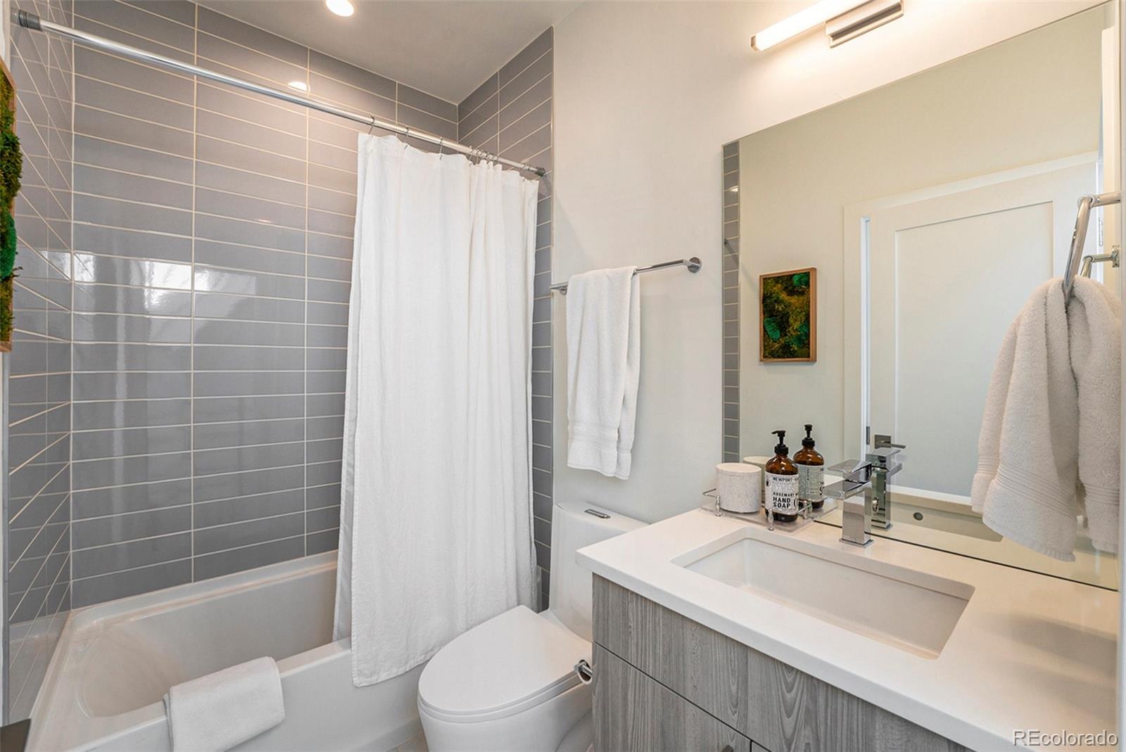 1612 Irving Street Denver CO 80204