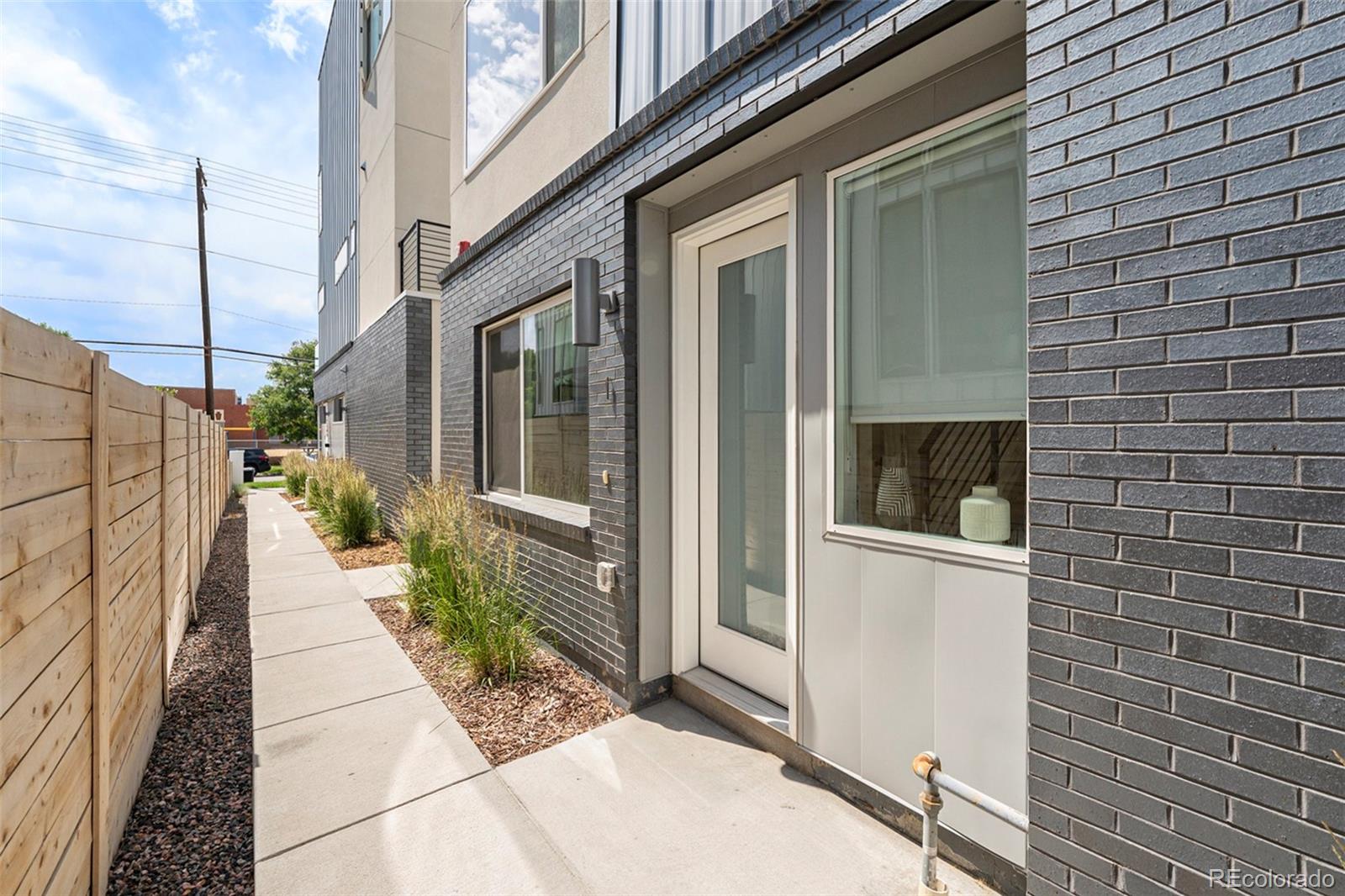 1612 Irving Street Denver CO 80204