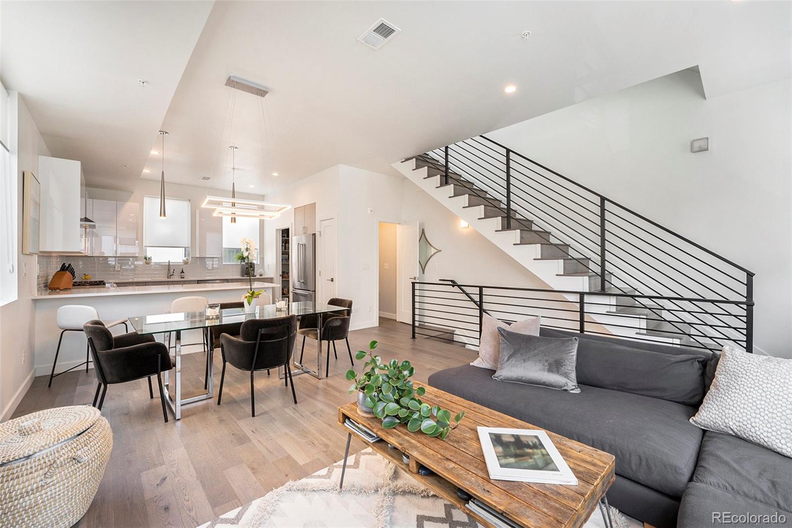 1612 Irving Street Denver CO 80204