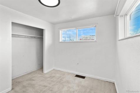1101 Akron Street Aurora CO 80010