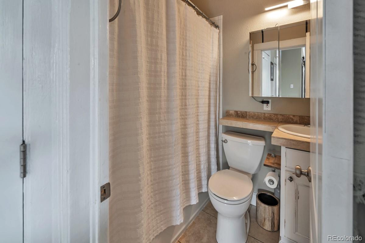 77 W Archer Place Denver CO 80223
