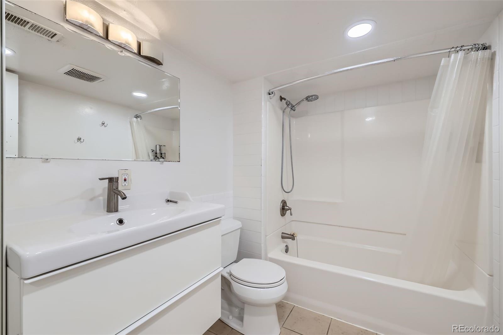 5870 W 5th Avenue Lakewood CO 80226