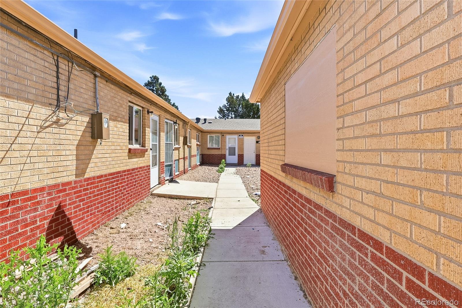1685 Chester Street Aurora CO 80010