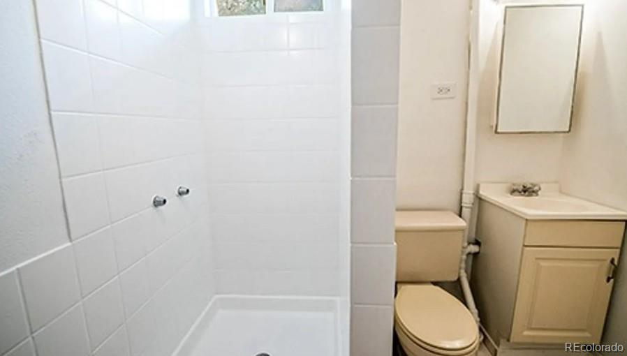 832 Elmira Street Aurora CO 80010