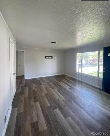 832 Elmira Street Aurora CO 80010