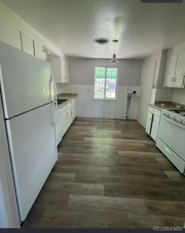 832 Elmira Street Aurora CO 80010