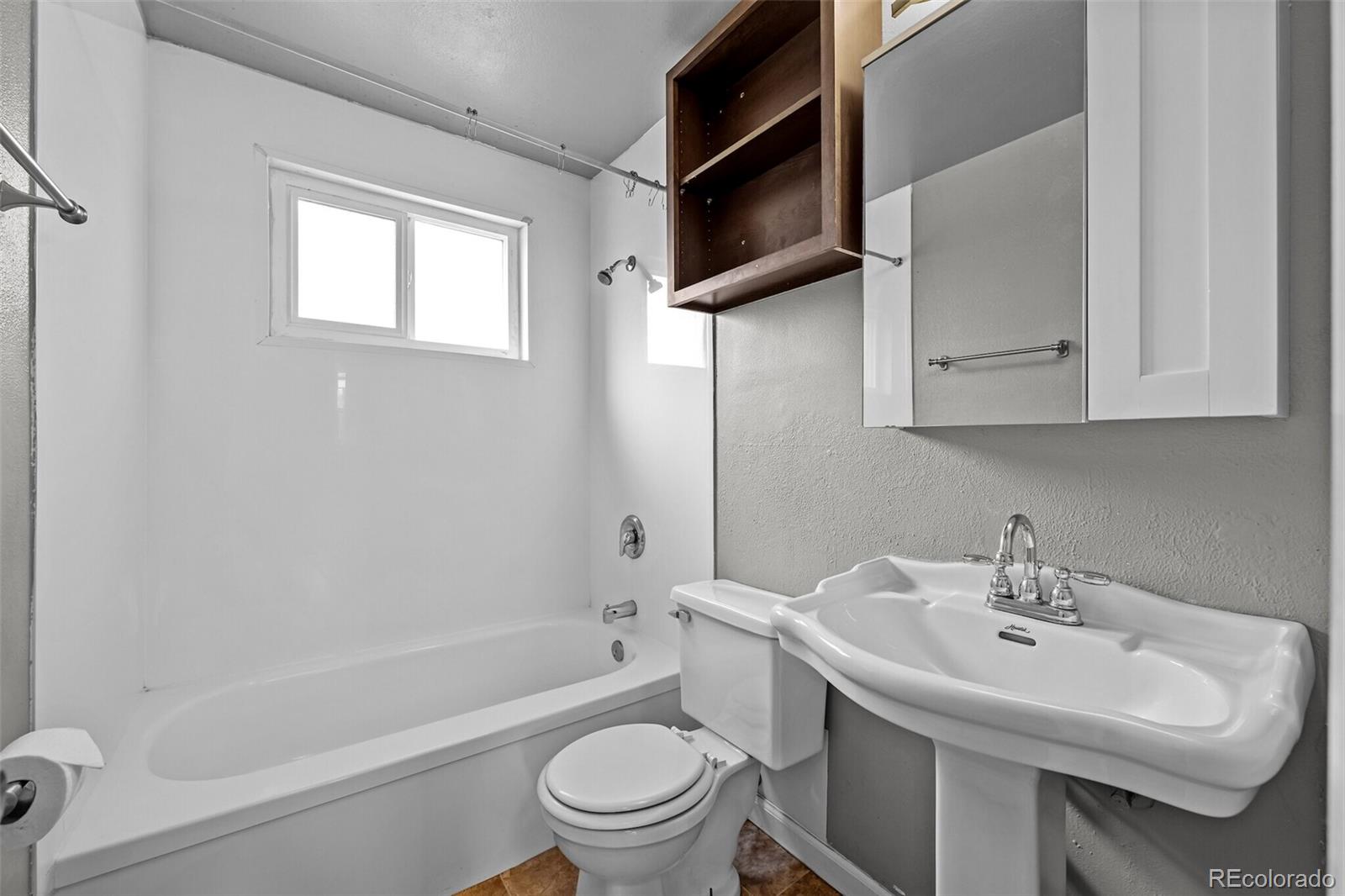 2397 S Locust Denver CO 80222