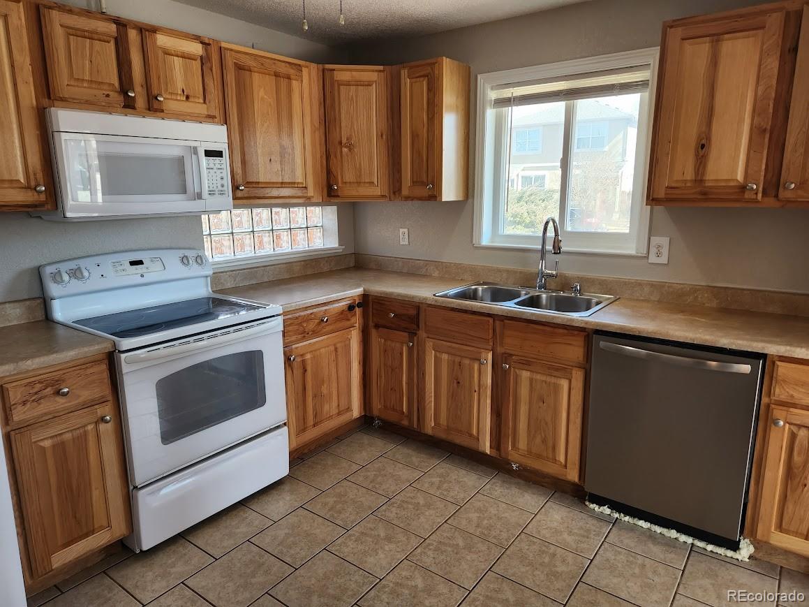5457-5455 E 36th Avenue Denver CO 80207