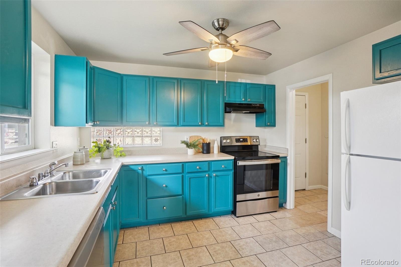 5457-5455 E 36th Avenue Denver CO 80207