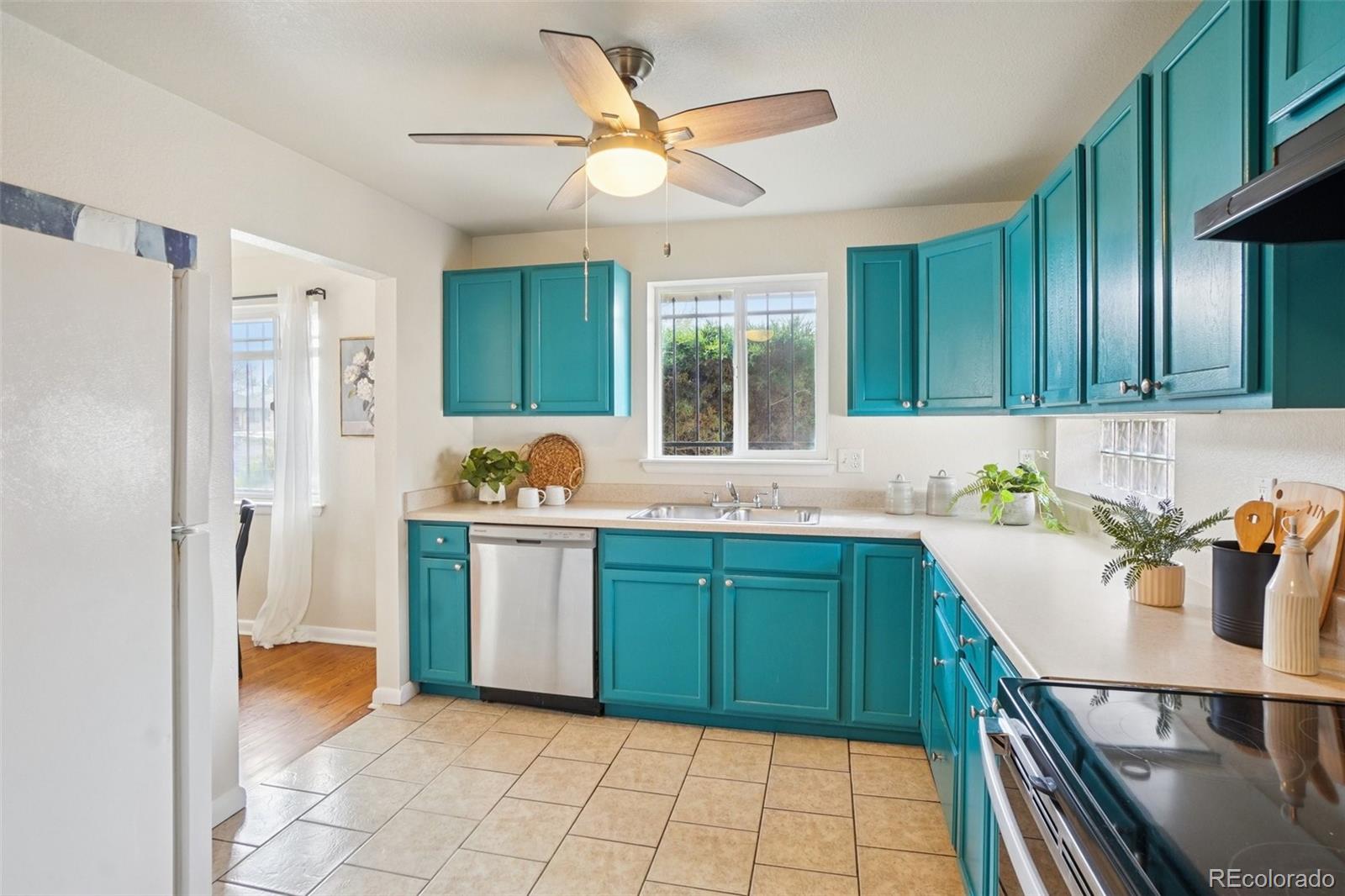 5457-5455 E 36th Avenue Denver CO 80207
