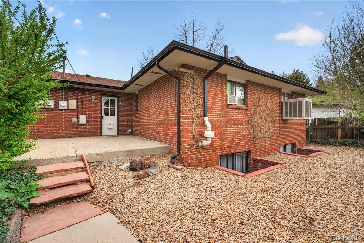 2303 Iris Street Lakewood CO 80215
