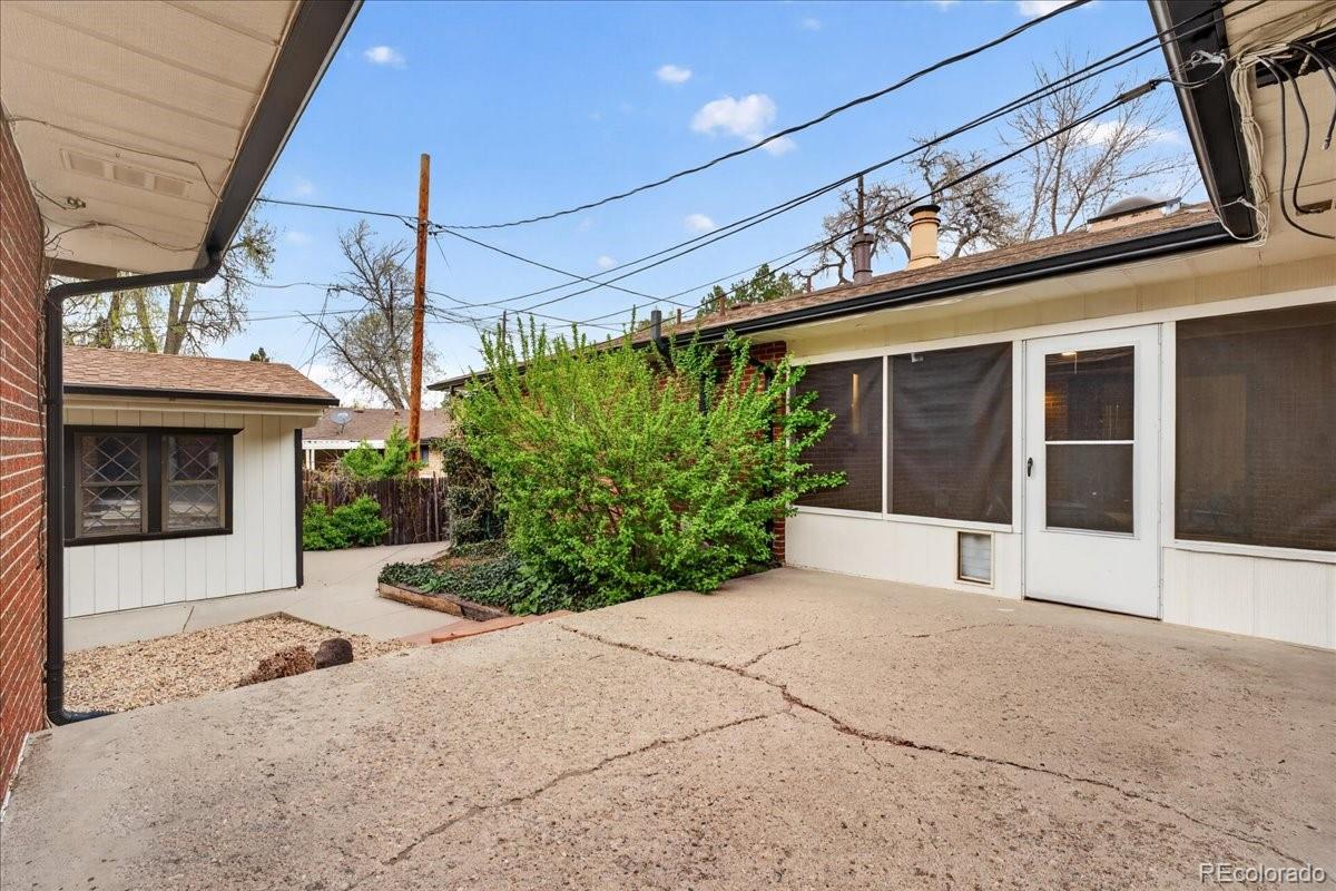 2303 Iris Street Lakewood CO 80215