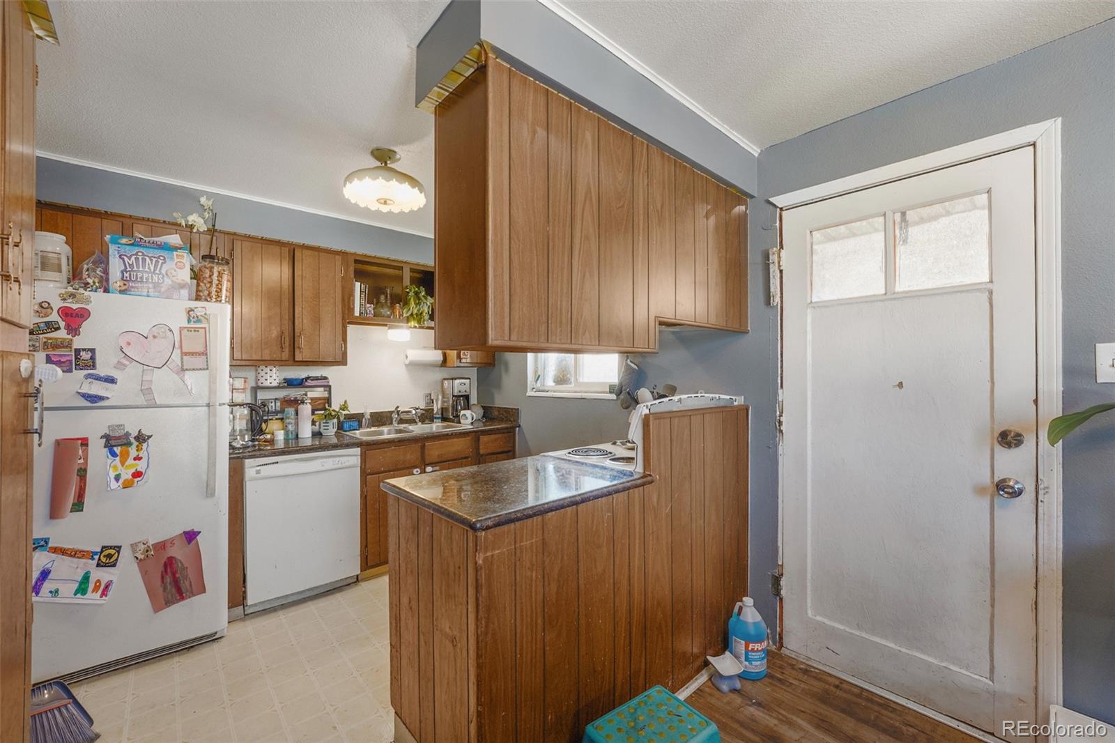 9842 W 22nd Place Lakewood CO 80215