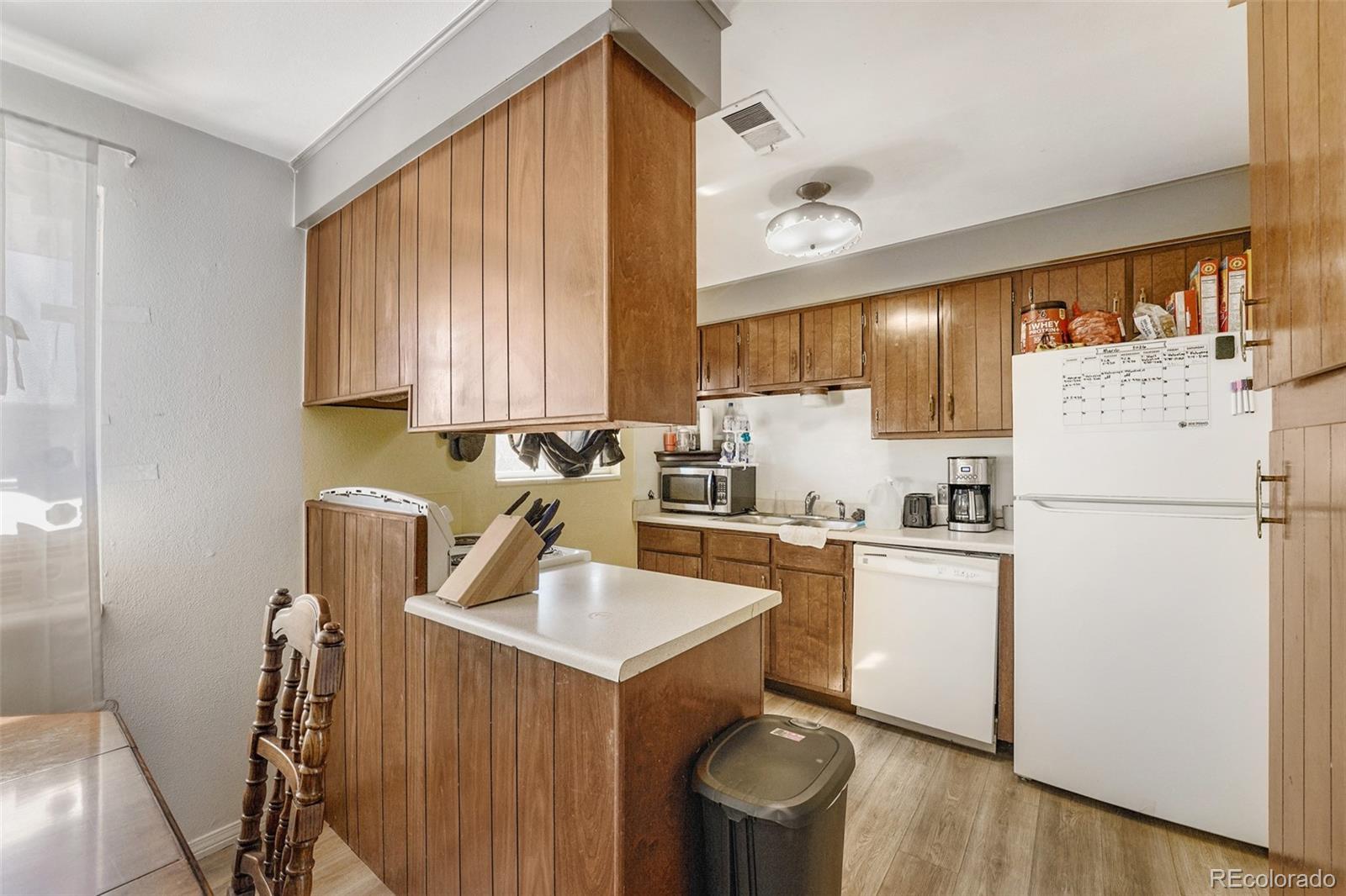 9842 W 22nd Place Lakewood CO 80215