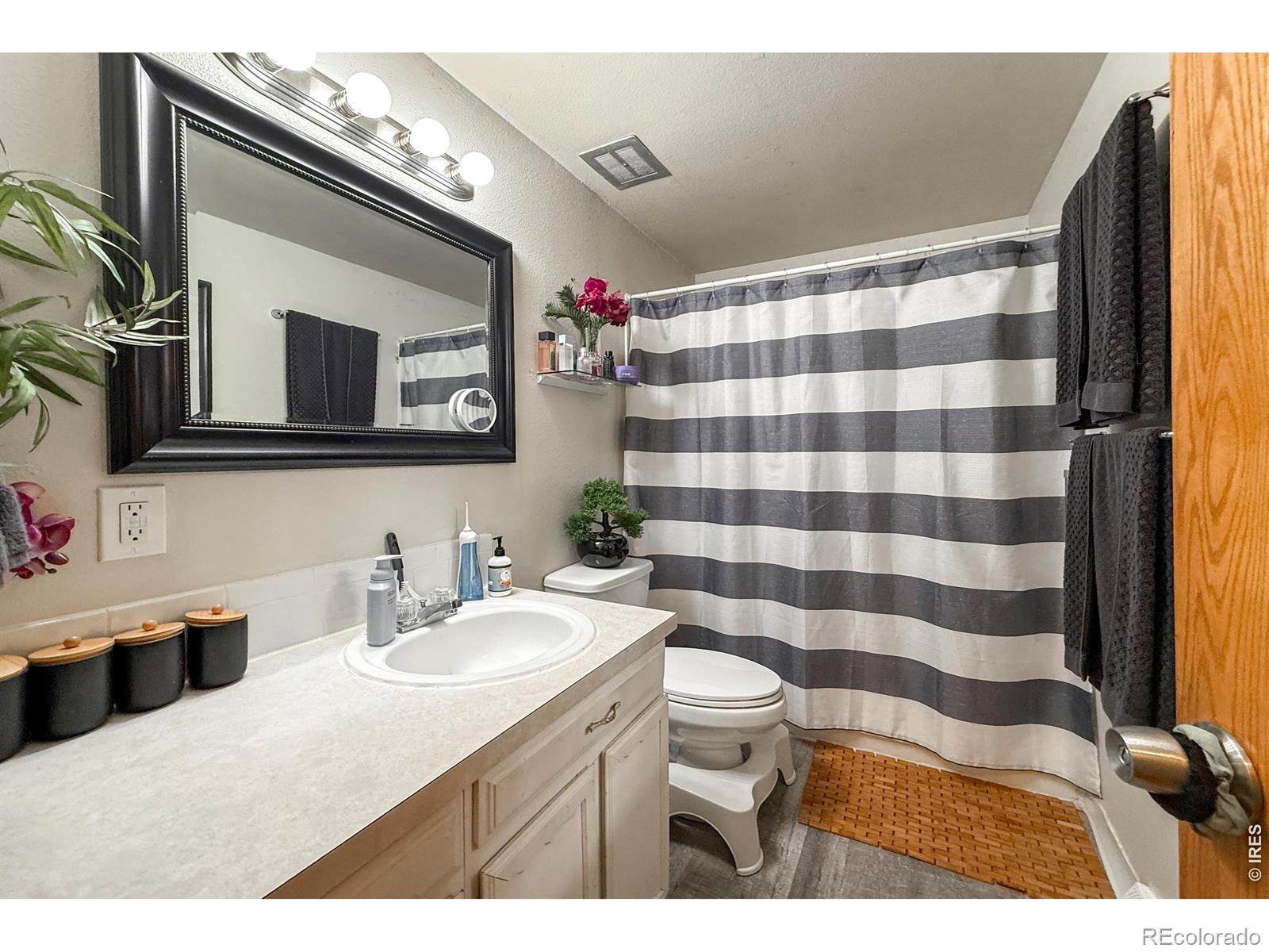 2051-2053 Collyer Street Longmont CO 80501