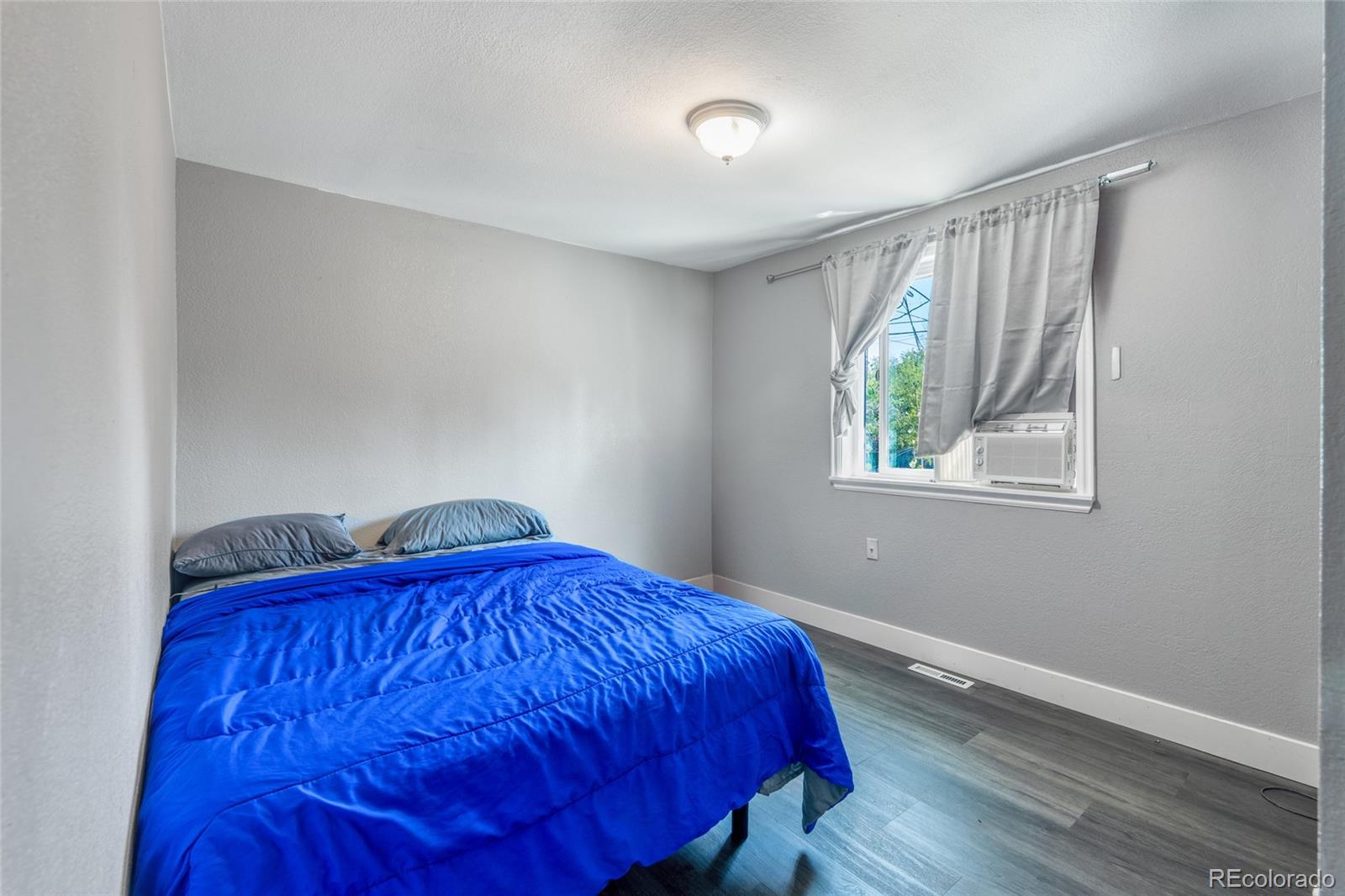 384 Dayton Street Street Aurora CO 80010