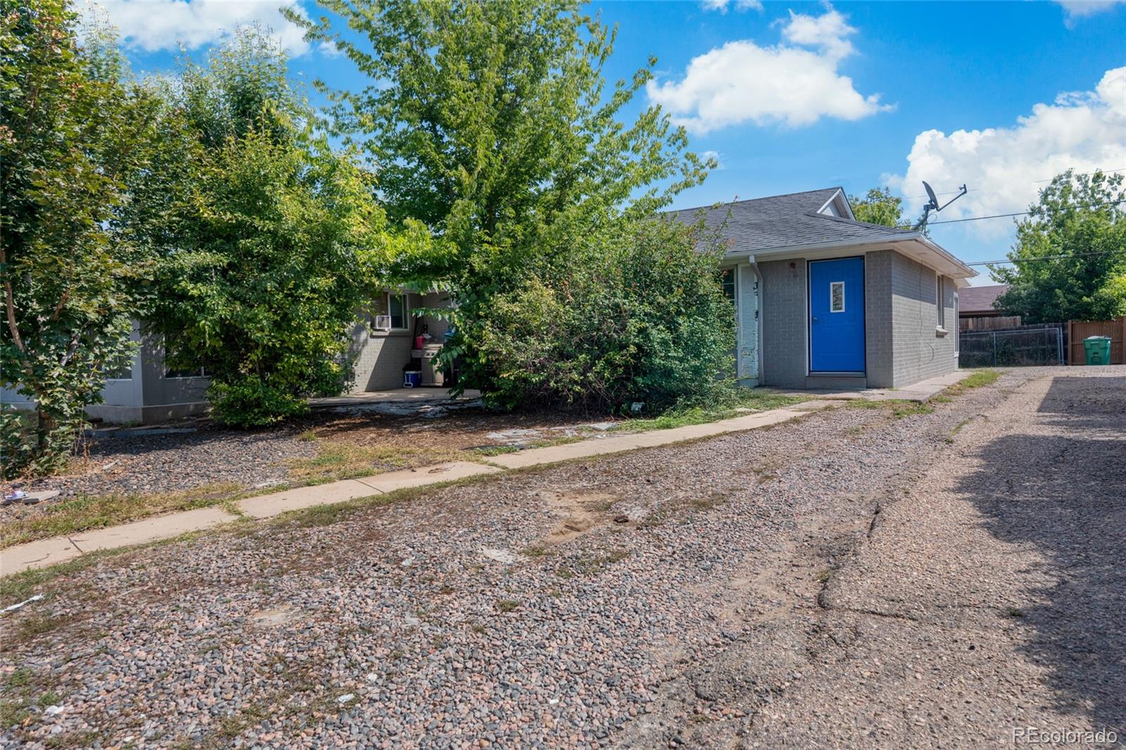 384 Dayton Street Street Aurora CO 80010
