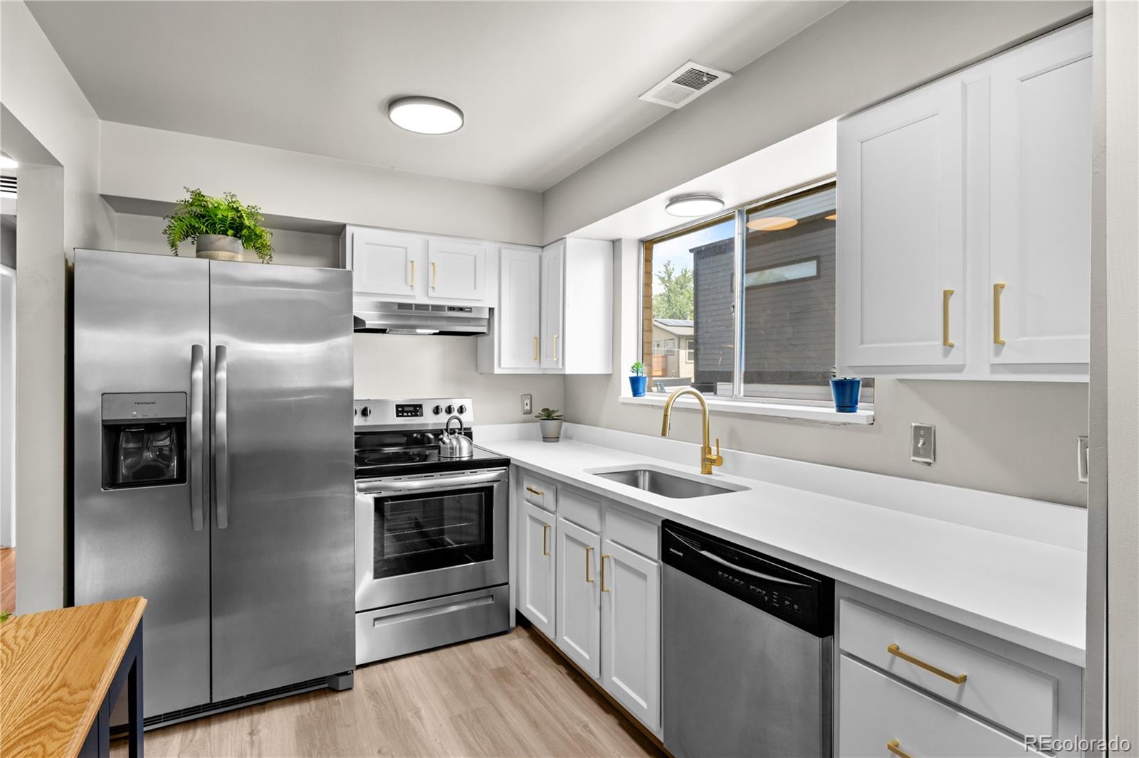 Denver CO, 2323 W 41st Avenue