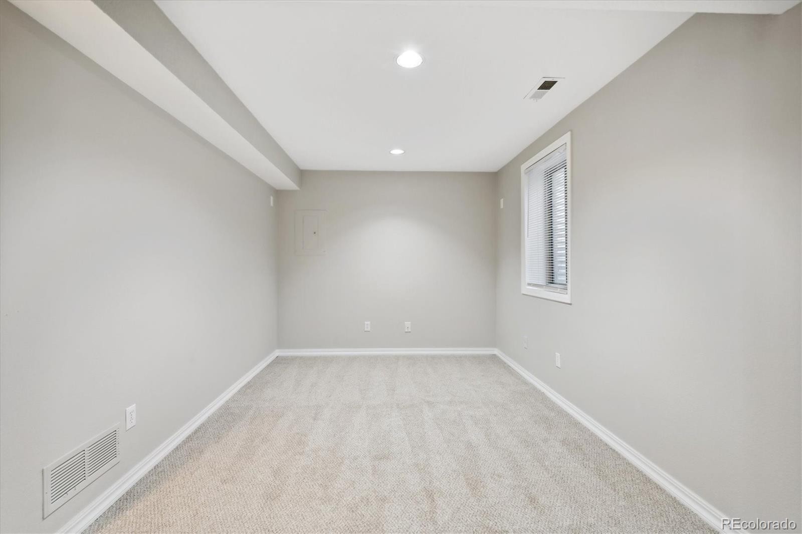 5704 E 10th Avenue Denver CO 80220