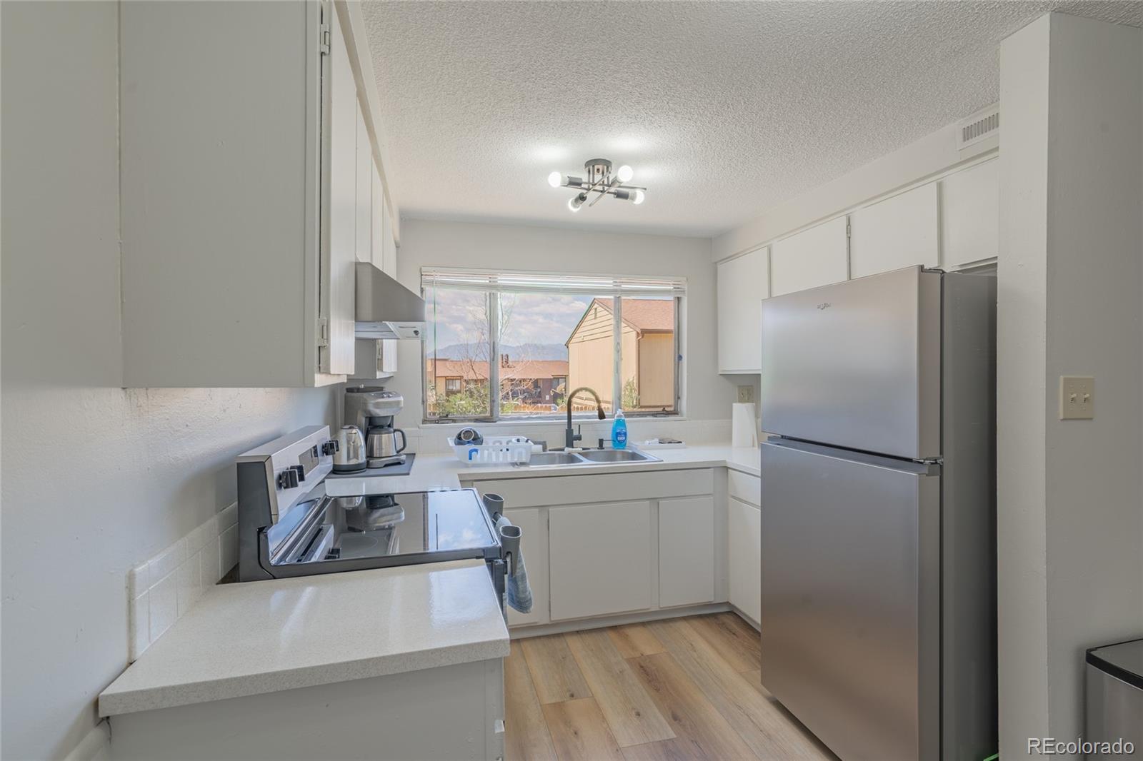 6727 Dale Road Colorado Springs CO 80915