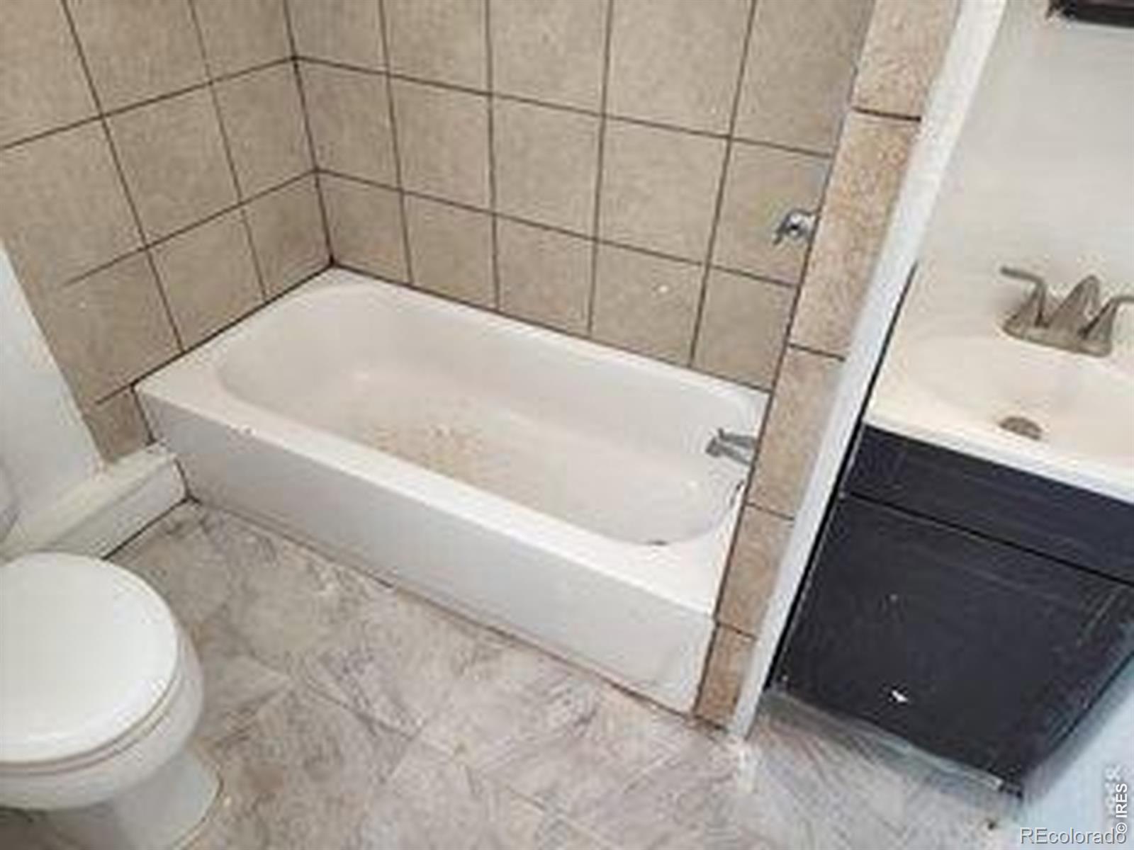 404-406 Kochia Way Sterling CO 80751