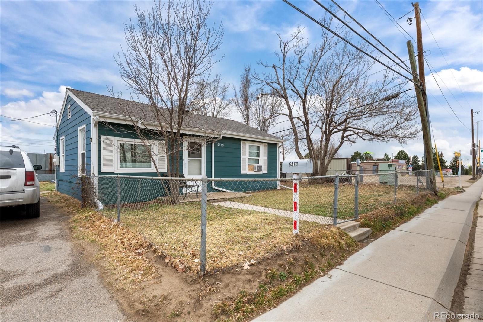 5997 Magnolia Street Commerce City CO 80022