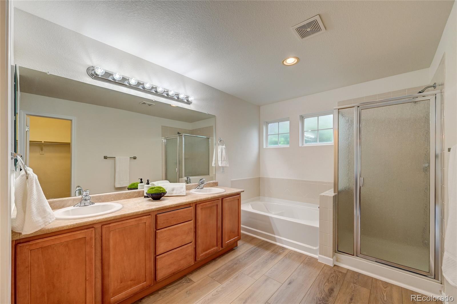 7633 S Quatar Way Aurora CO 80016