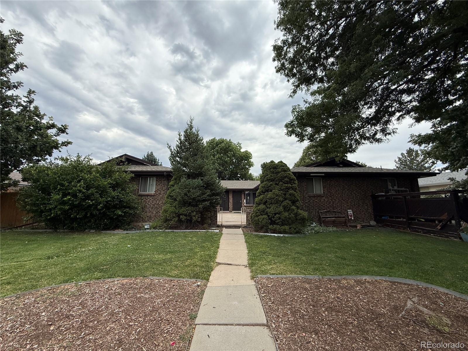 28 Lima Street Aurora CO 80010