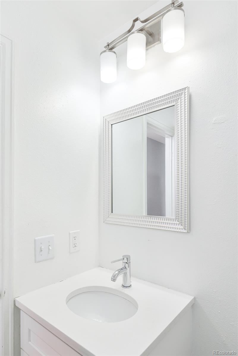 2405-2411 Tremont Place Denver CO 80205
