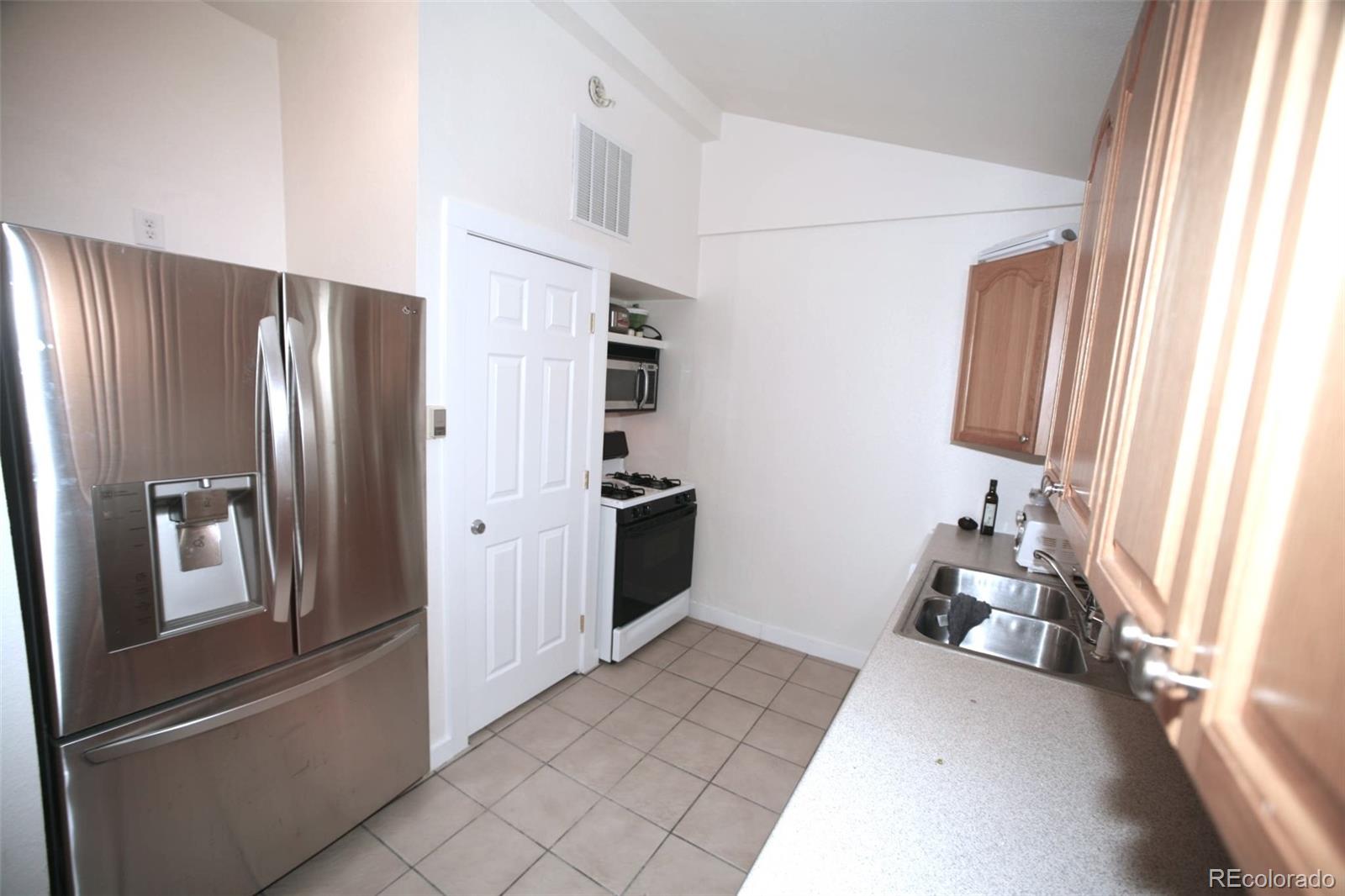 3027 Lawrence Street Denver CO 80205
