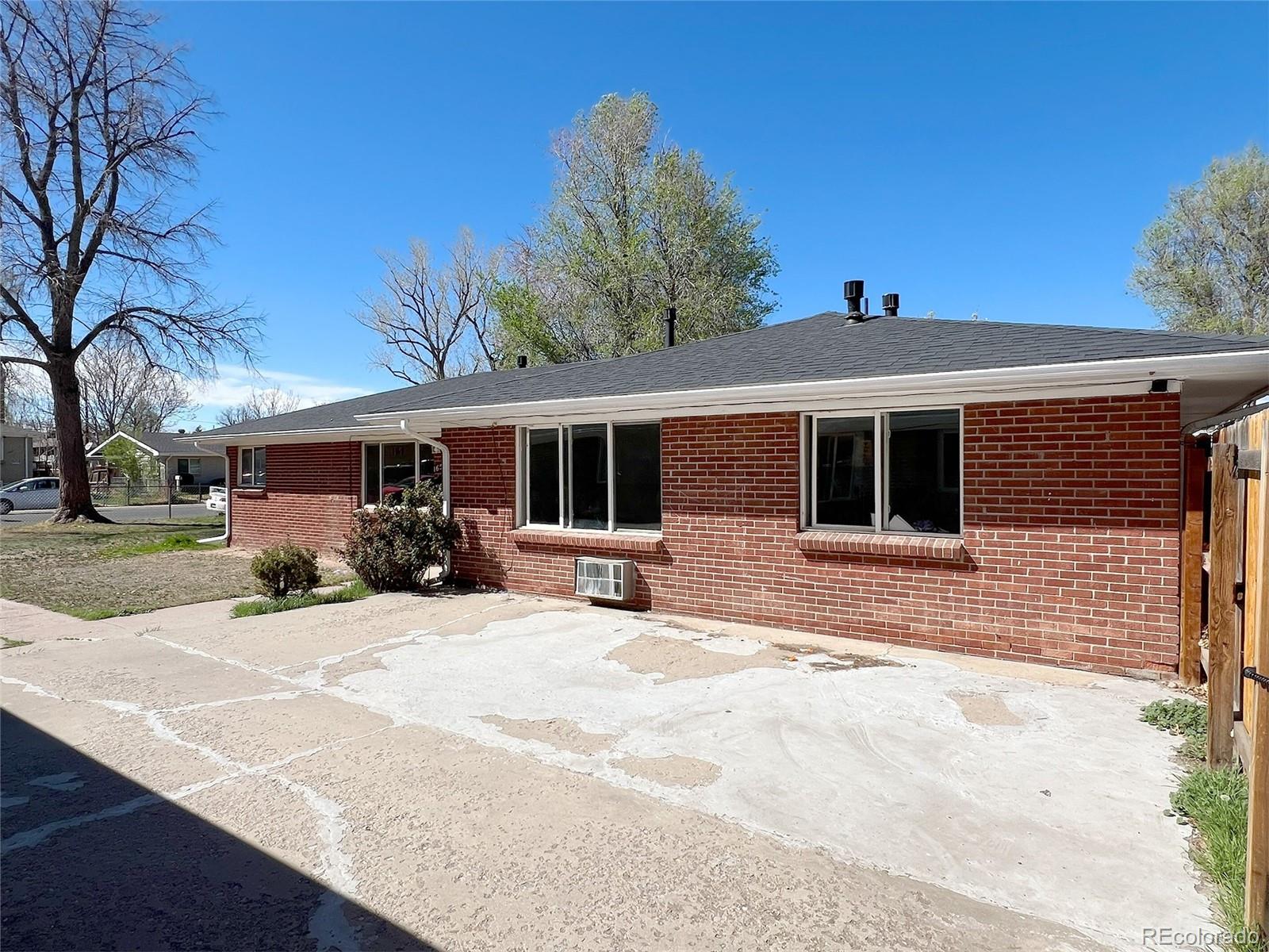 1654 Beeler Street Aurora CO 80010