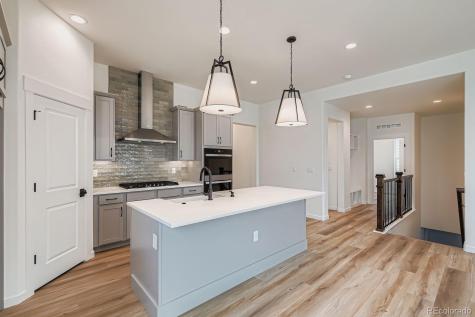 8925 S Riviera Way Aurora CO 80016