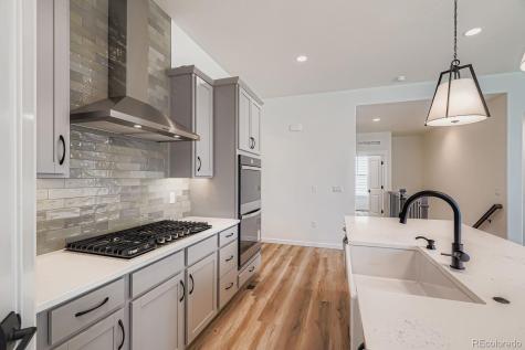 8925 S Riviera Way Aurora CO 80016