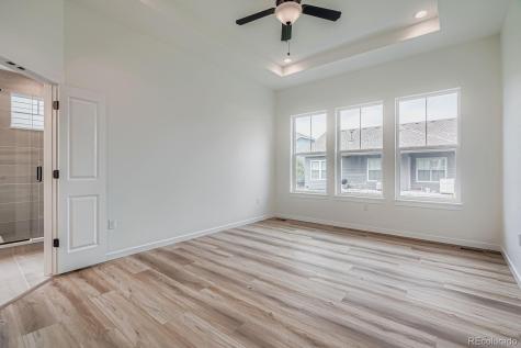 8925 S Riviera Way Aurora CO 80016