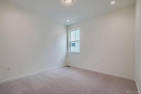 8925 S Riviera Way Aurora CO 80016