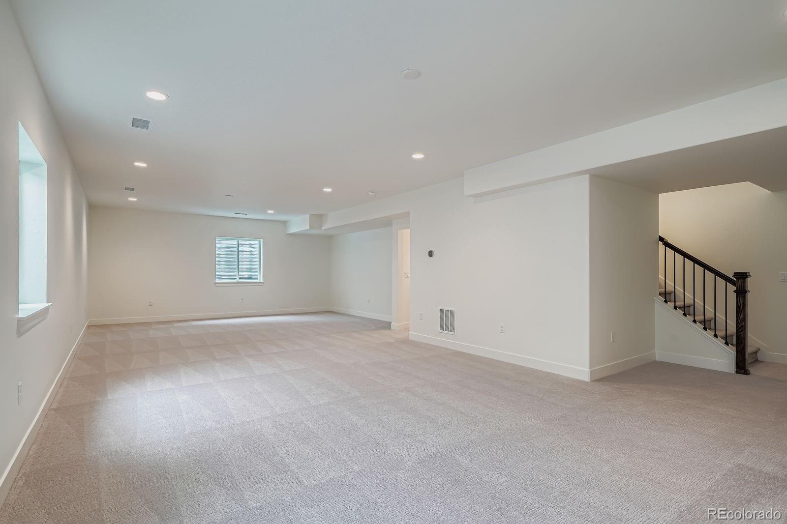 8925 S Riviera Way Aurora CO 80016
