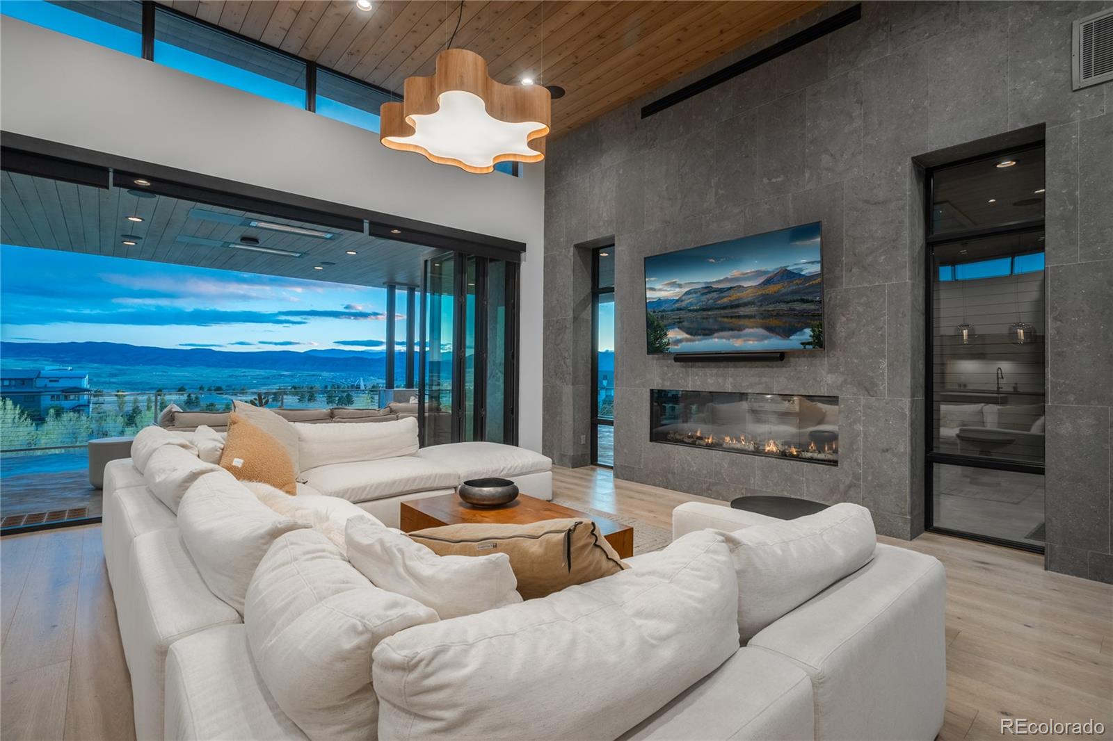 502 Emberglow Lane Highlands Ranch CO 80126